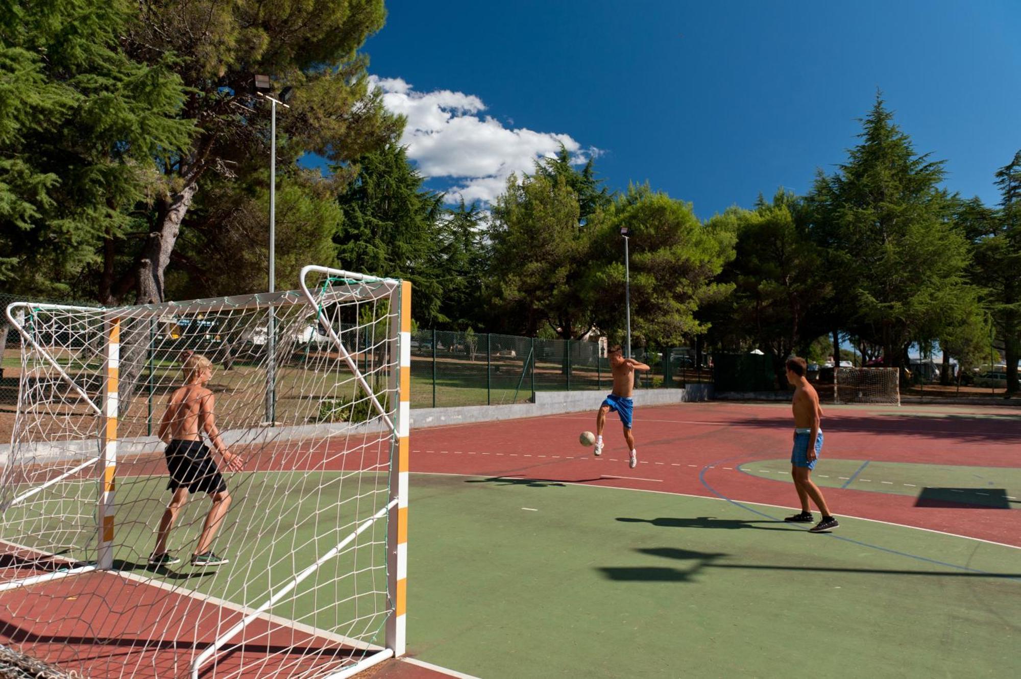 Maistra Camping Koversada Uncovered Naturist Pitches Vrsar Exterior photo